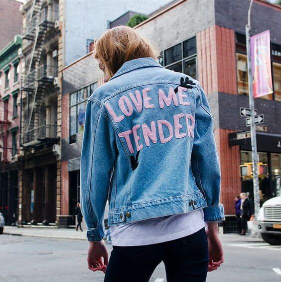 chaqueta-denim-con-texto