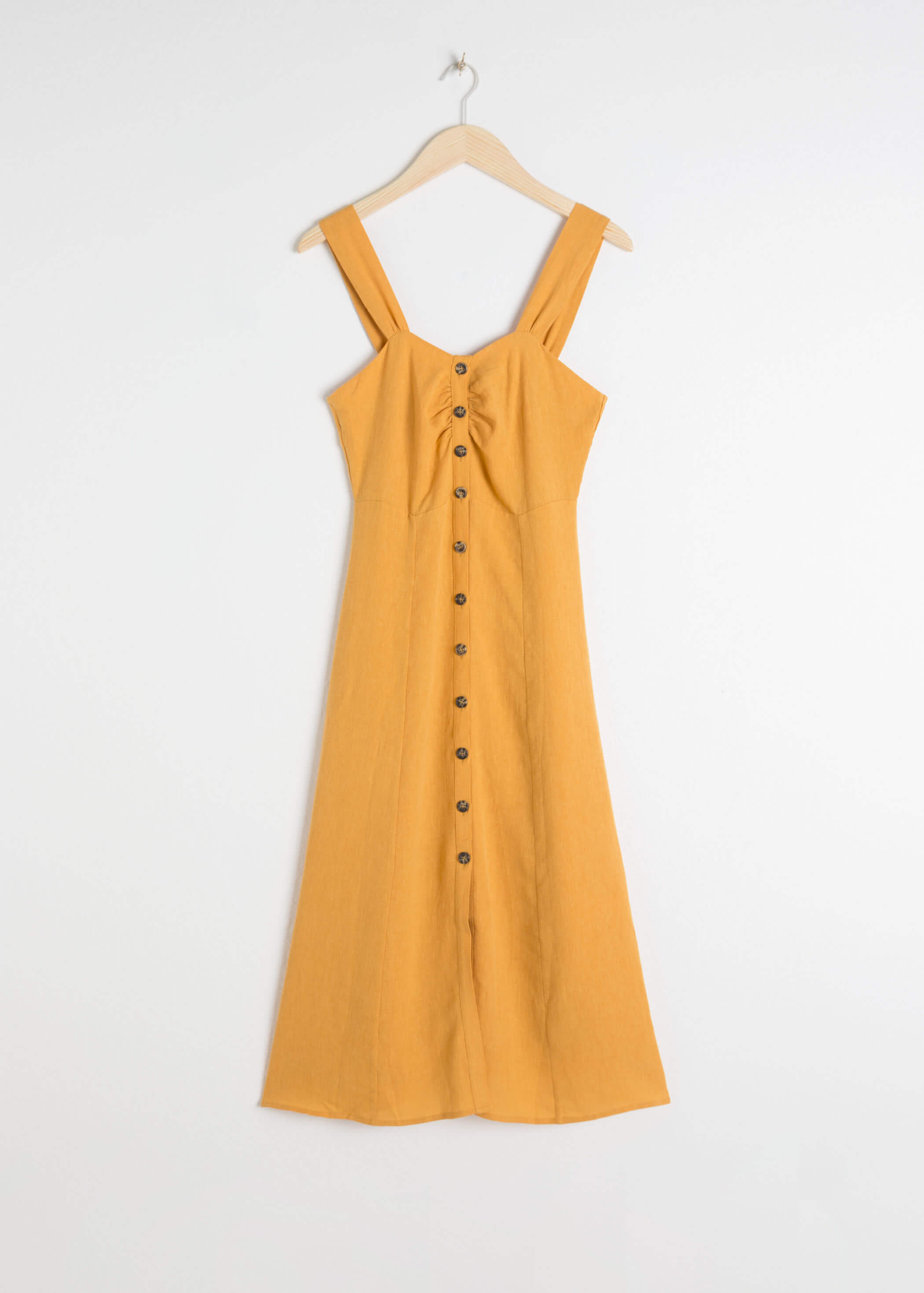 Vestido amarillo de Otherstories