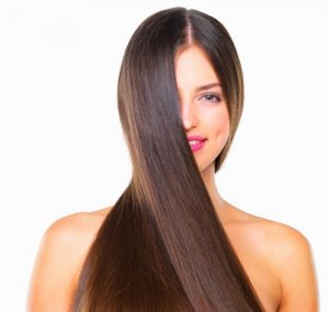 4 tips para alisar el pelo sin dañarlo