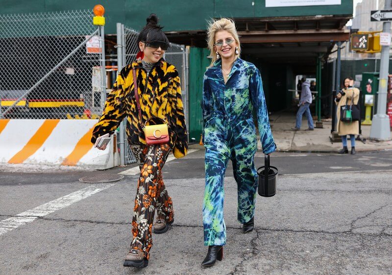 Bun - moño alto Street Style.
