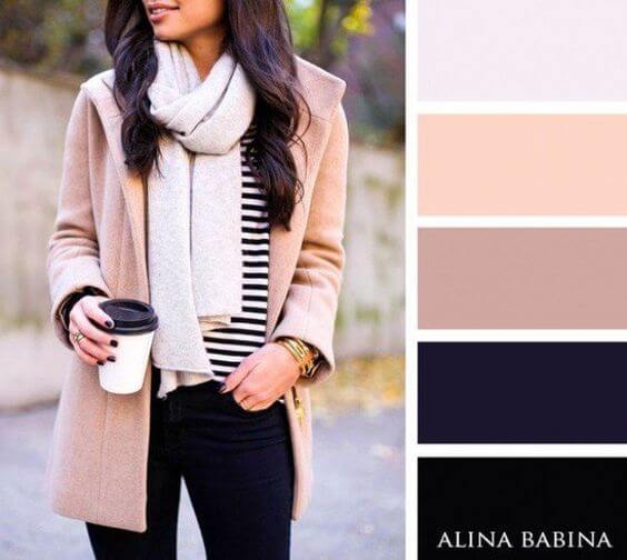 Atuendo chic en colores neutros y nude. 