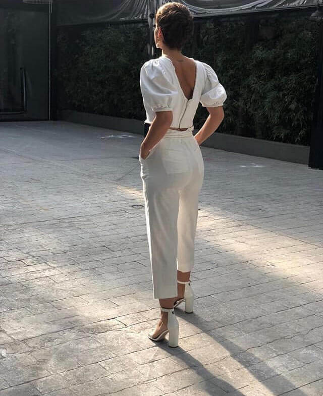 Laura Escanes total white