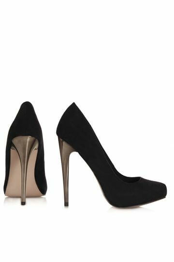 Prendas universales: zapatos o tacones de punta redonda