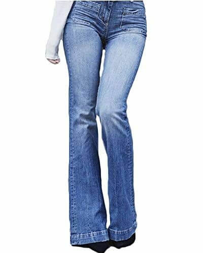 Vaqueros con bota ligeramente acampanada.