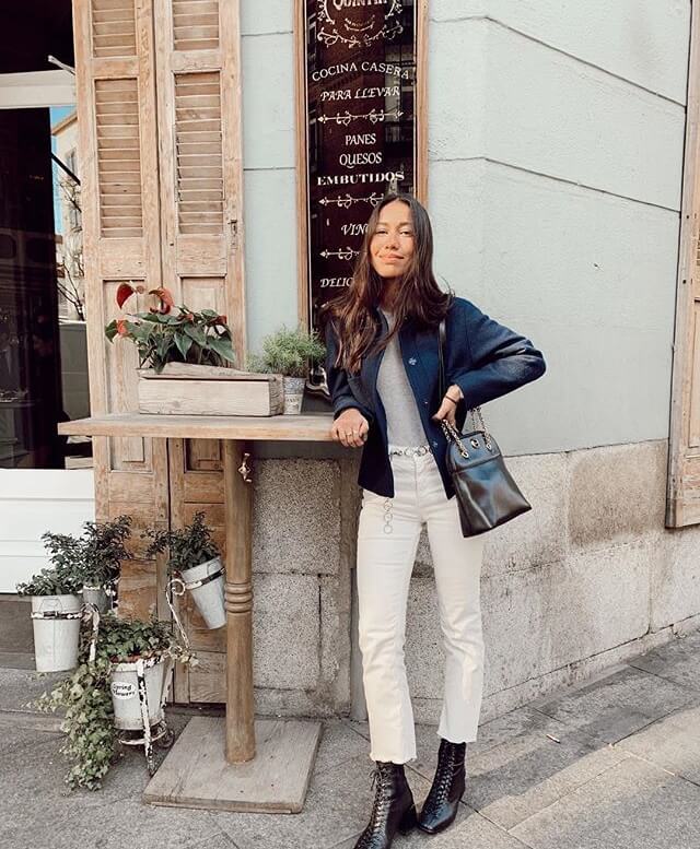 Melissa Villarreal con pantalón blanco