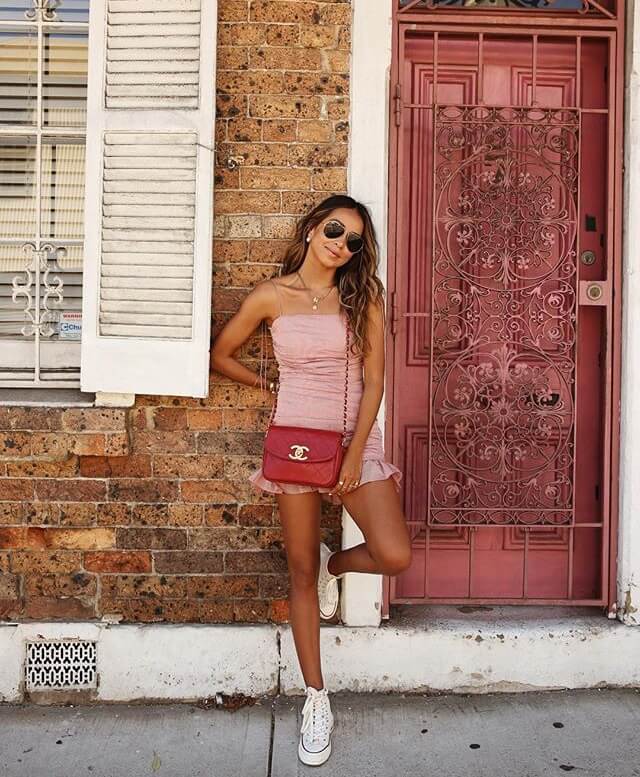 Julie Sariñana (@sincerelyjules)