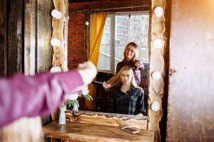 ¿Cómo elegir un corte de cabello según tu forma de rostro?