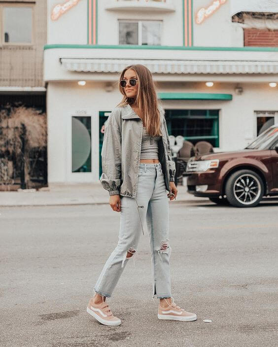 Cómo combinar zapatillas rosas